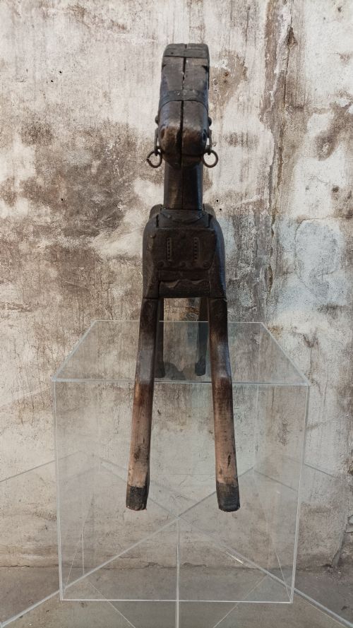 FOLK ART NAIVE PRIMITIVE PAINTED WOODEN HORSE SCULPTURE - ADDITIONAL PHOTO 6