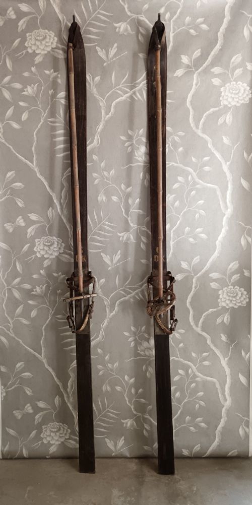 RARE 7'8 TURNOFTHECENTURY NORWEGIAN WOODEN SKIS BAMBOO POLES BY LH HAGEN CO CHRISTIANIA CIRCA 19001920 - ADDITIONAL PHOTO 6