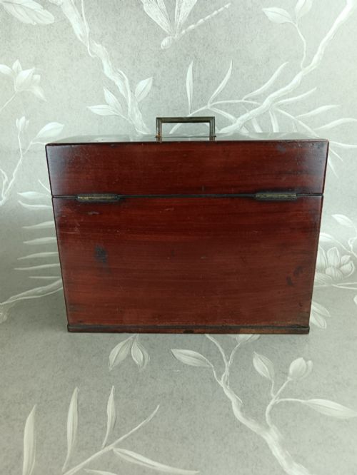 FINE GEORGIAN MAHOGANY CAMPAIGN TRAVELLING APOTHECARY CHEST - ADDITIONAL PHOTO 9