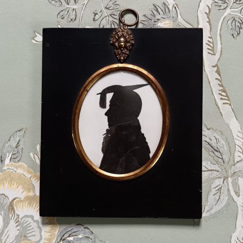 C.19th Silhouette Portrait of a Gentleman Wearing a Mortarboard