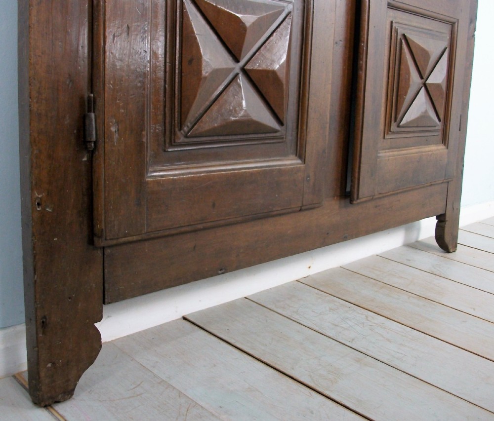 17th Century Italian Diamond Point Doors View IV