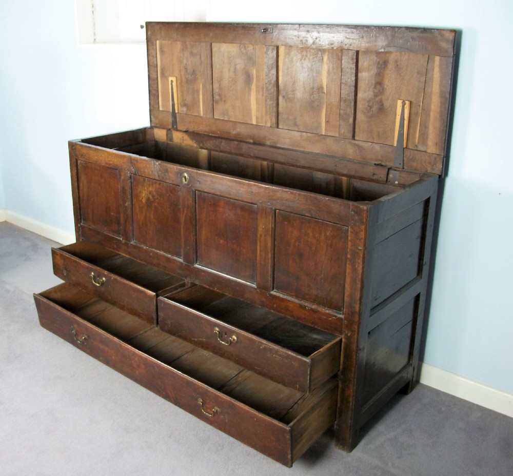 Late 17th Century Welsh Oak Coffer (Coffor) or Mule Chest View X