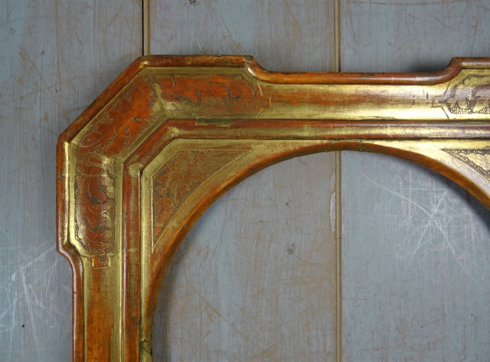 Gilt Italian Picture Frame Round Mount