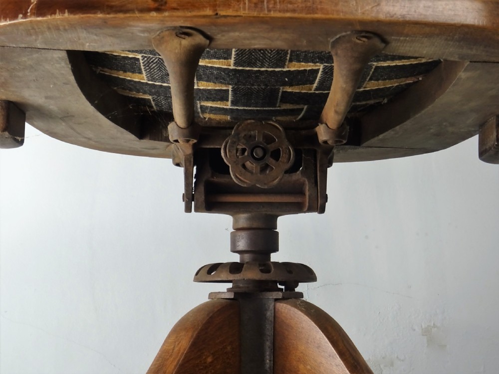 Victorian Oak and Leather Captain’s Revolving Swivel Desk Chair View X