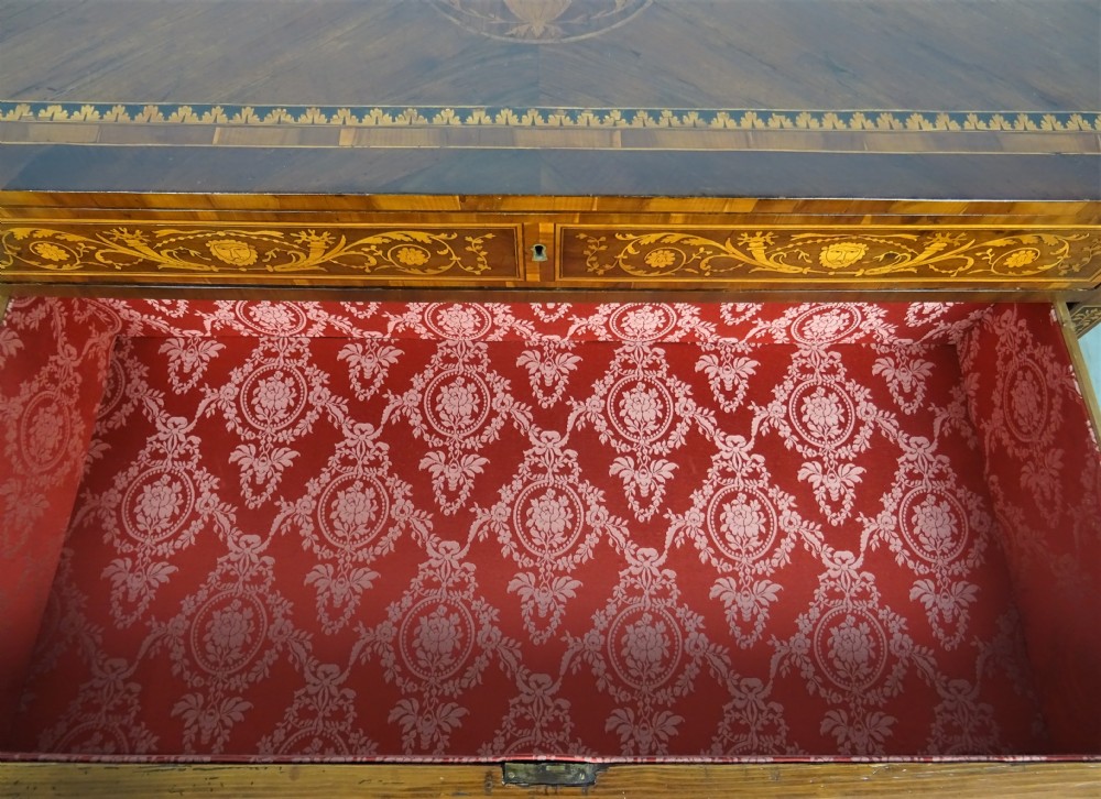 ANTIQUE ITALIAN NEOCLASSICAL COMMODE IN THE MANNER OF MAGGIOLINI View XI
