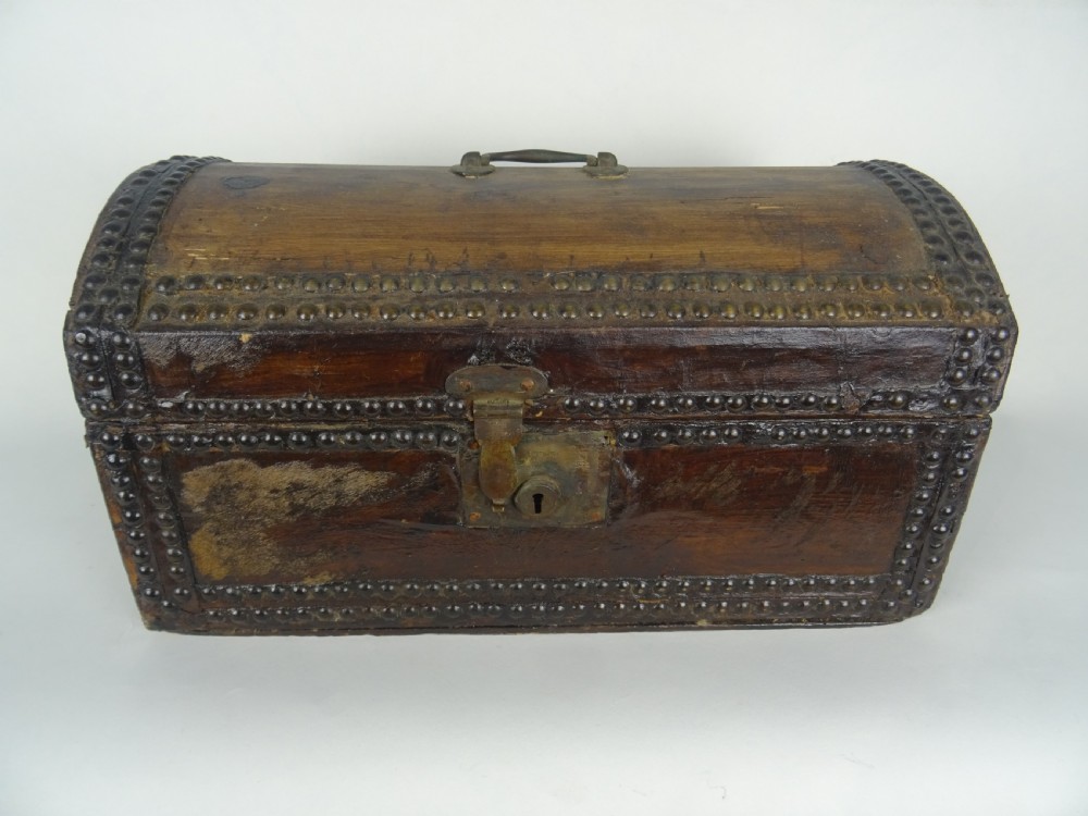 Antique Small Travelling Trunk View VIII