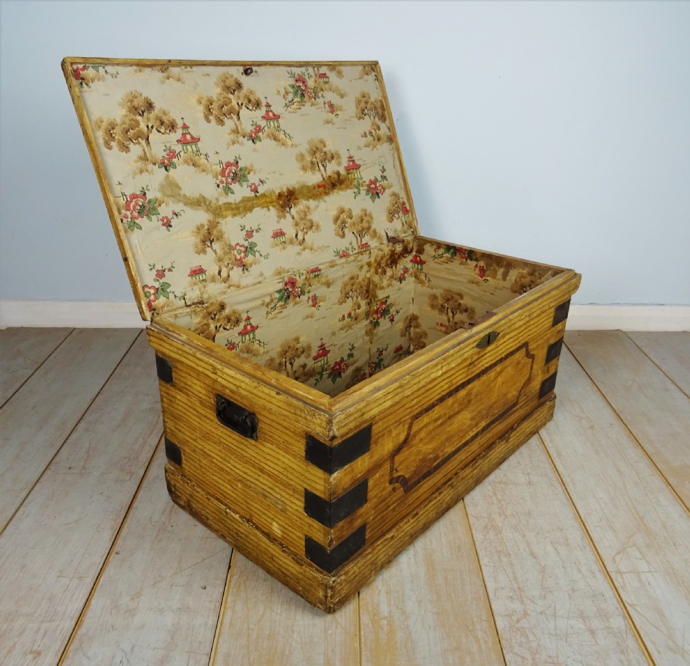 Original Victorian Hand Painted Travelling Trunk Chest View V