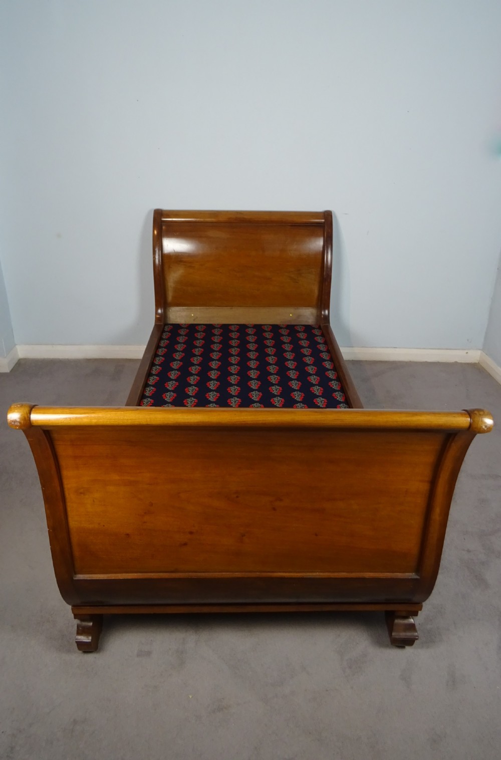 Antique Italian Sleigh Bed Lit Bateau View II