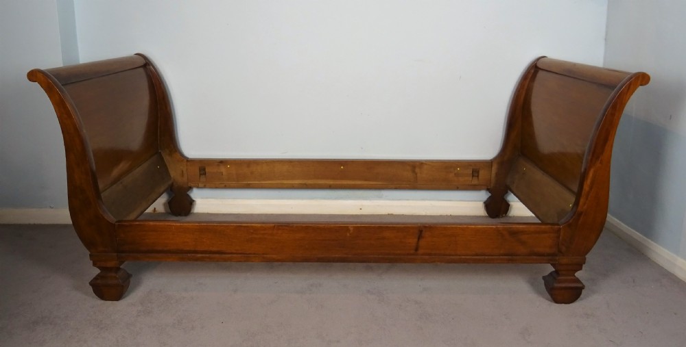 Antique Italian Sleigh Bed Lit Bateau View VIII