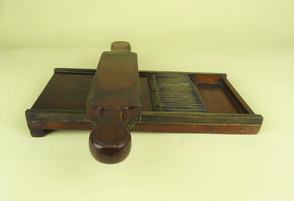 19th century Chemist's pill-making machine View IV