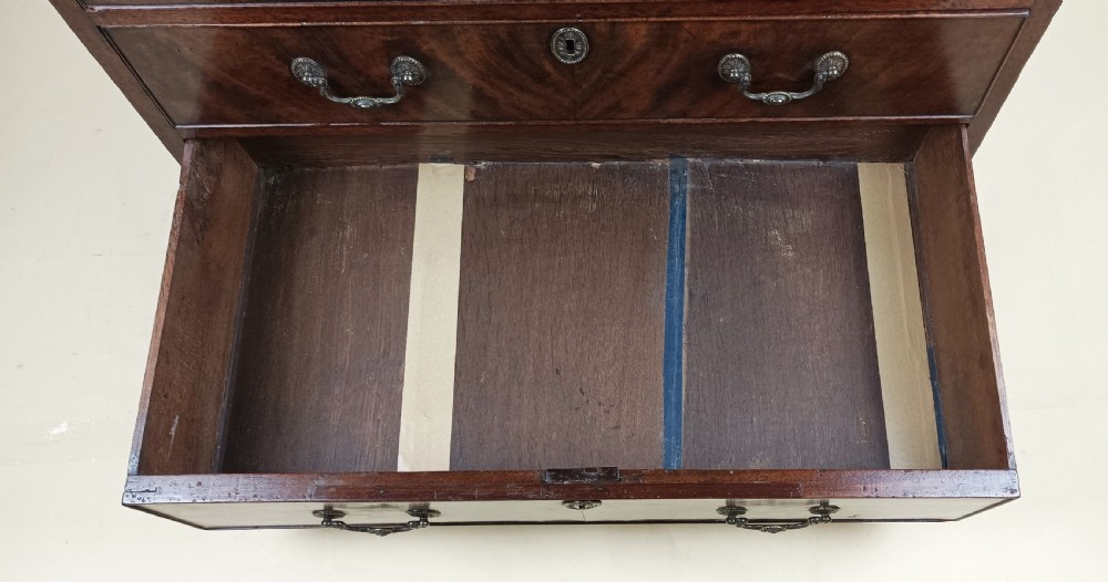 Georgian c1750 Small Proportioned Bachelors Chest of Drawers View X