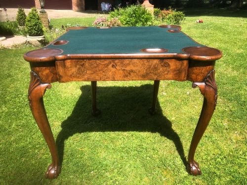 GEORGE II FIGURED WALNUT CARD TABLE - ADDITIONAL PHOTO 3