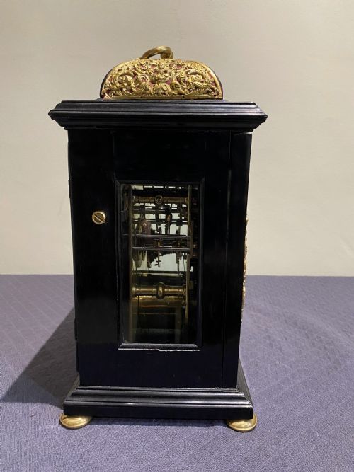 EBONY AND GILDED BRASS FINE TABLE CLOCK BY HENRY JONES CIRCA 1690 - ADDITIONAL PHOTO 1