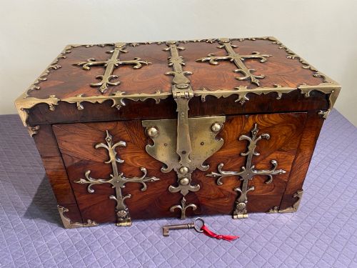 William and Mary Period Circa 1690 Kingwood Veneered Coffre Forte
