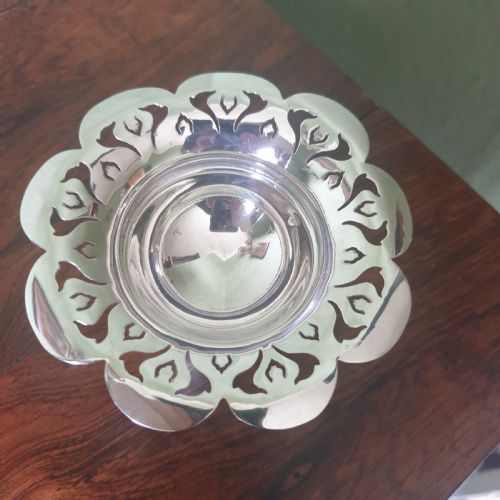 An Edwardian Silver Footed Pierced Silver Dish, hallmarked Birmingham 1902