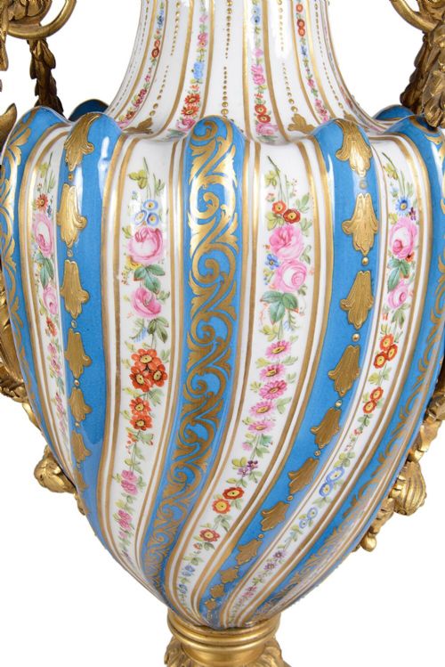 FINE QUALITY PAIR OF FRENCH SEVRES STYLE PORCELAIN VASES - ADDITIONAL PHOTO 2
