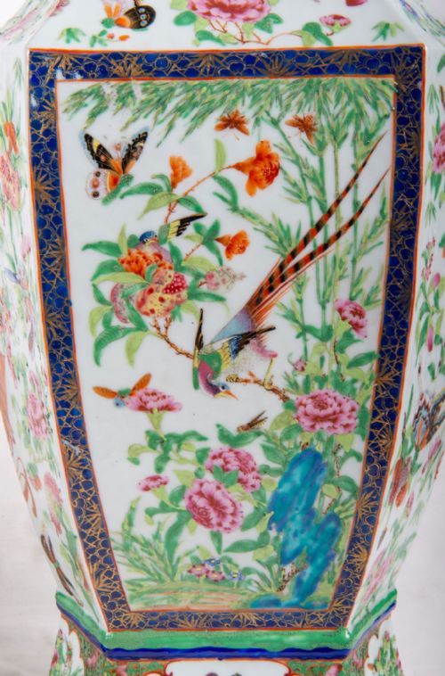 PAIR OF 19TH CENTURY CHINESE CANTONESE ROSE MEDALLION VASES - ADDITIONAL PHOTO 1