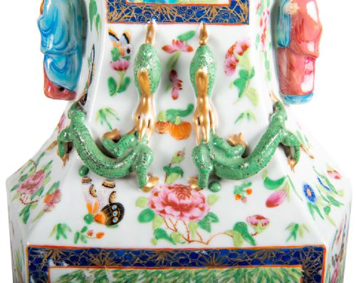 PAIR OF 19TH CENTURY CHINESE CANTONESE ROSE MEDALLION VASES - ADDITIONAL PHOTO 5