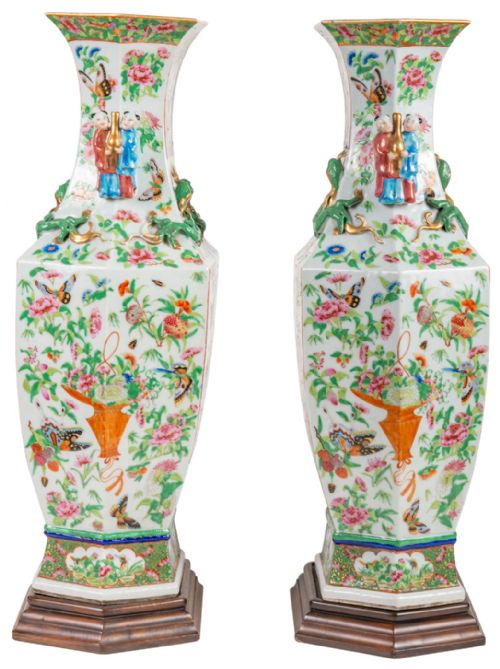 PAIR OF 19TH CENTURY CHINESE CANTONESE ROSE MEDALLION VASES - ADDITIONAL PHOTO 7