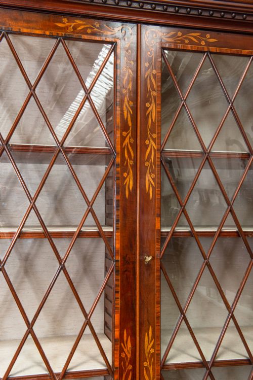 FINE GEORGIAN MAHOGANY INLAID LIBRARY BOOKCASE CIRCA 1800 - ADDITIONAL PHOTO 1