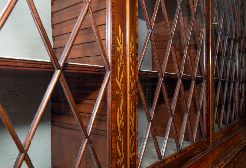 FINE GEORGIAN MAHOGANY INLAID LIBRARY BOOKCASE CIRCA 1800 - ADDITIONAL PHOTO 16