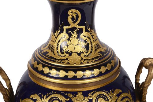 PAIR 19TH CENTURY FRENCH SEVRES STYLE PORCELAIN VASES - ADDITIONAL PHOTO 1