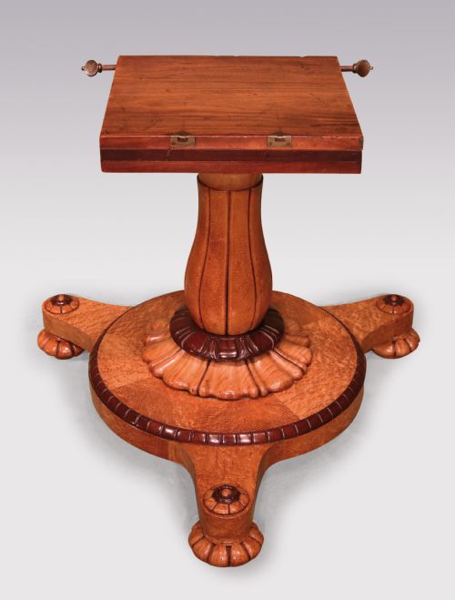 A FINE MID 19TH CENTURY BIRDSEYE MAPLE CENTRE TABLE - ADDITIONAL PHOTO 4