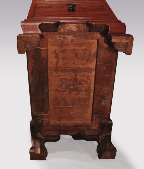 SMALL GEORGE III MAHOGANY PEDESTAL DESK - ADDITIONAL PHOTO 5