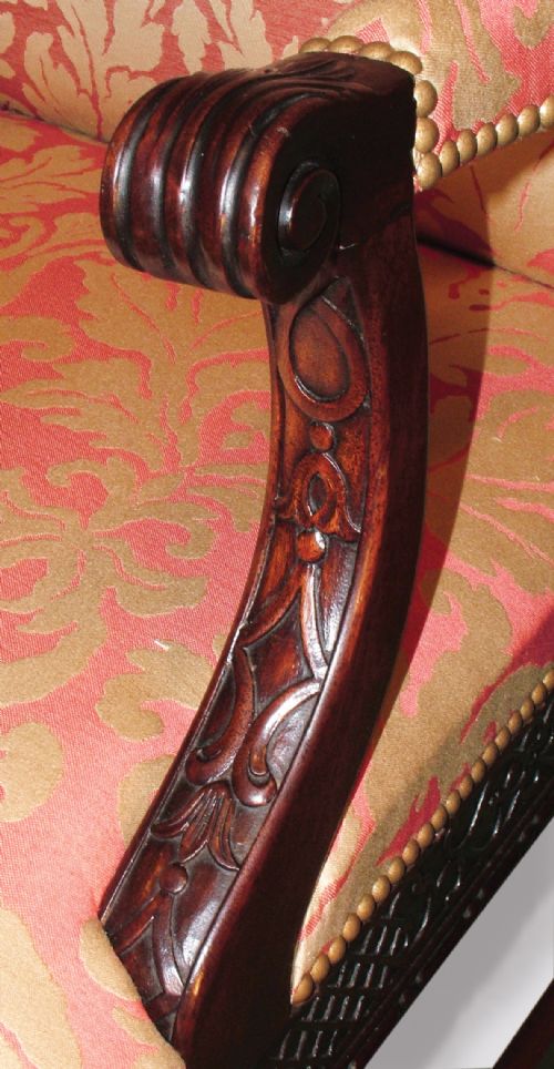 19TH CENTURY CHIPPENDALE STYLE MAHOGANY GAINSBOROUGH ARMCHAIR - ADDITIONAL PHOTO 1