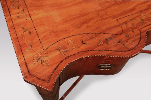 ANTIQUE LATE 19TH CENTURY SATINWOOD SERPENTINE HALL TABLE - ADDITIONAL PHOTO 3