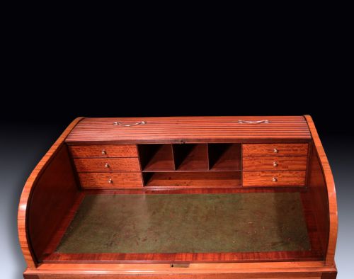 ANTIQUE GEORGE III MAHOGANY AND SATINWOOD WRITING TABLE - ADDITIONAL PHOTO 5