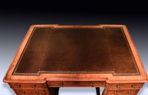 ANTIQUE MID 19TH CENTURY BURR WALNUT PEDESTAL DESK - ADDITIONAL PHOTO 3