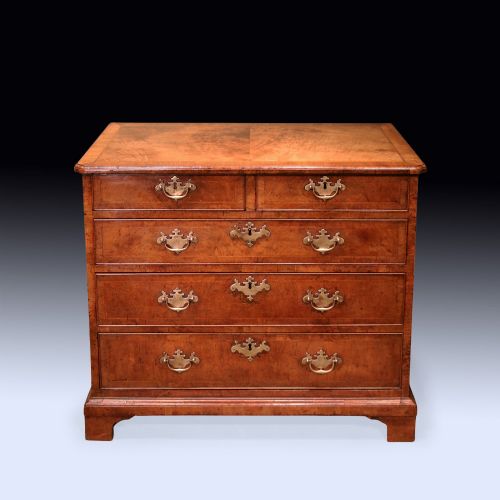 ANTIQUE GEORGE II PERIOD WALNUT CHEST OF DRAWERS