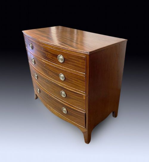 ANTIQUE GEORGE III MAHOGANY BOW FRONTED CHEST OF DRAWERS - ADDITIONAL PHOTO 1