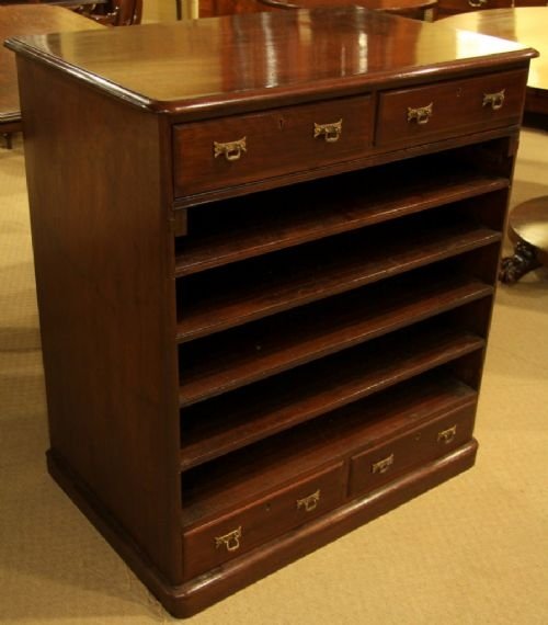 fig 1. A Victorian Architect’s Portfolio Chest