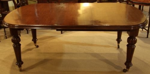 fig 1. A Victorian Oak Extending Dining Table Seating 8 with One Leaf Circa 1880
