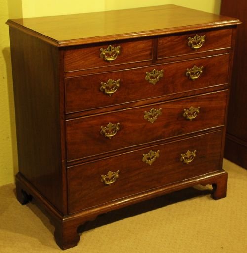 fig 1. A Good Small 18th Century Mahogany Chest of Drawers Circa 1765