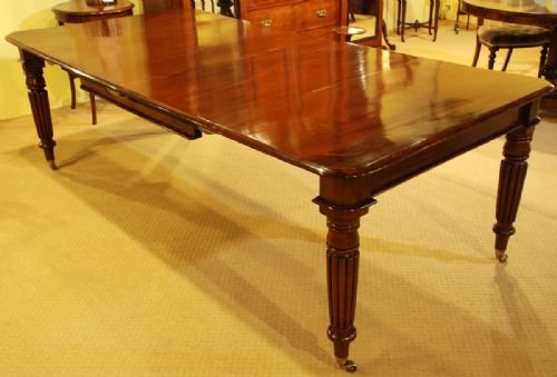 A Victorian Mahogany Extending Dining Table
