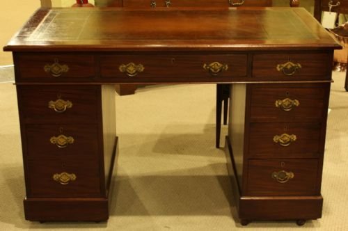 Edwardian Mahogany Pedestal Desk