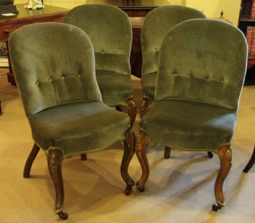 Four Button-back Edwardian Upholstered Salon Chairs
