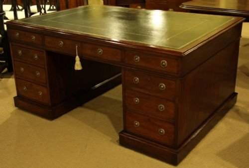 fig 1. A Victorian Mahogany Pedestal Desk