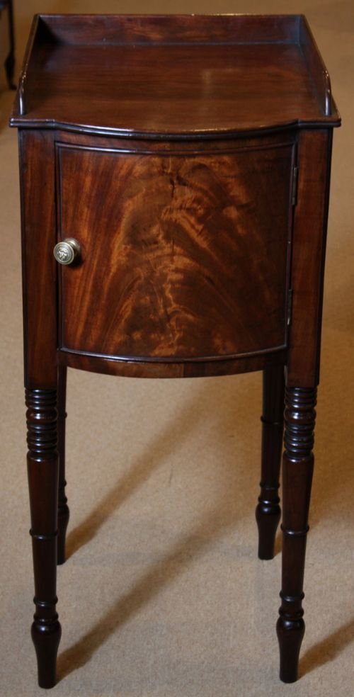 Regency Mahogany Bow Front Bedside Cupboard