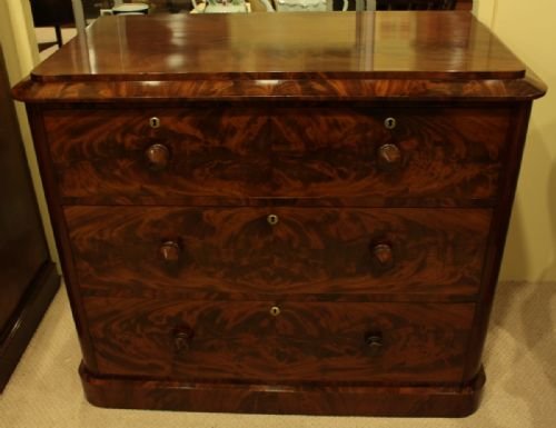 Victorian Flamed Mahogany Chest of Drawers
