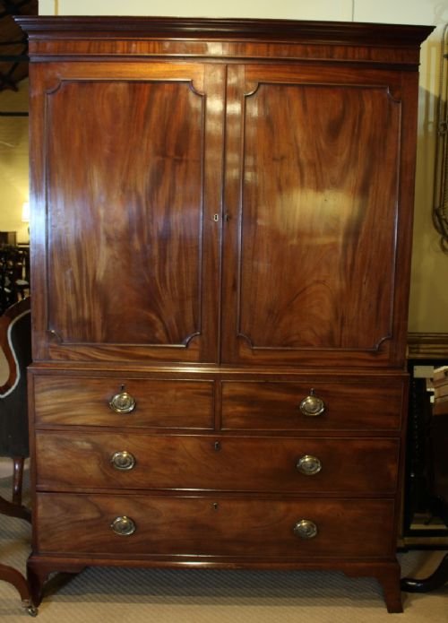 Georgian Mahogany Linen Press