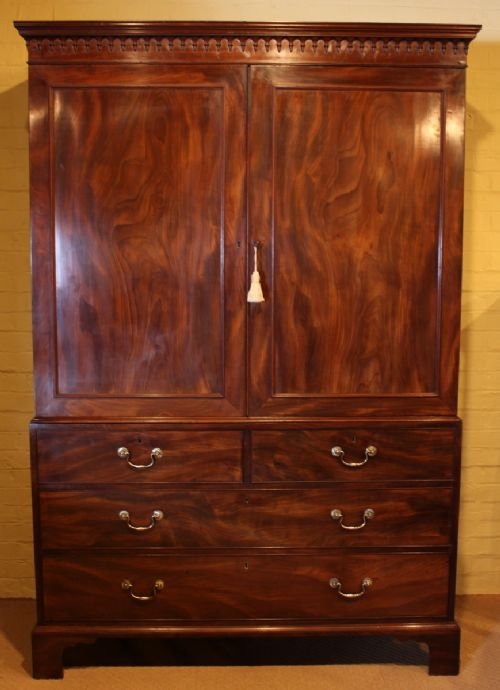 Georgian III Mahogany Linen Press