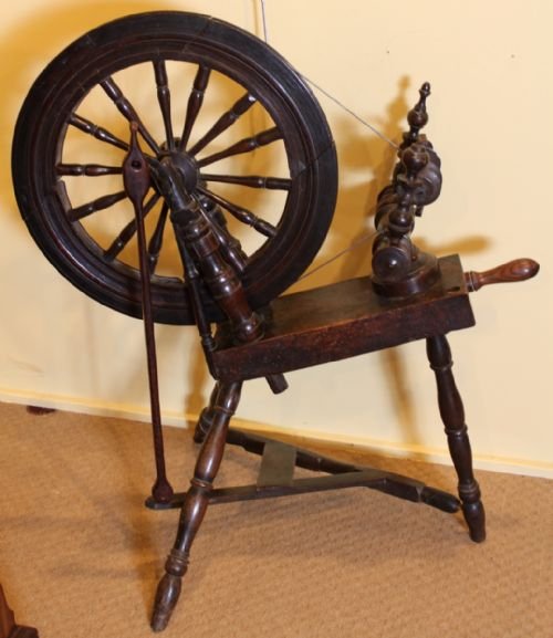 Elm and Oak Rustic Spinning Wheel
