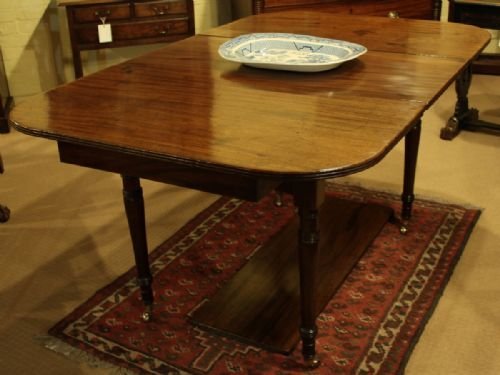 Georgian Mahogany 2 Leaf Pull-out Dining Table