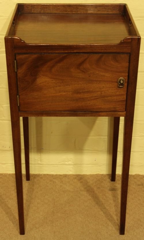 George III Mahogany Bedside/night Table