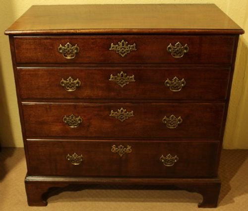 A Mahogany Chest of 4 Long Drawers