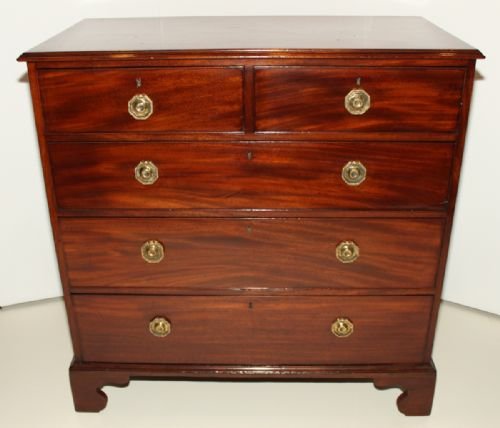 Georgian Mahogany Chest of Drawers